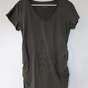 Green V-Neck Side Ruched Maternity Tee